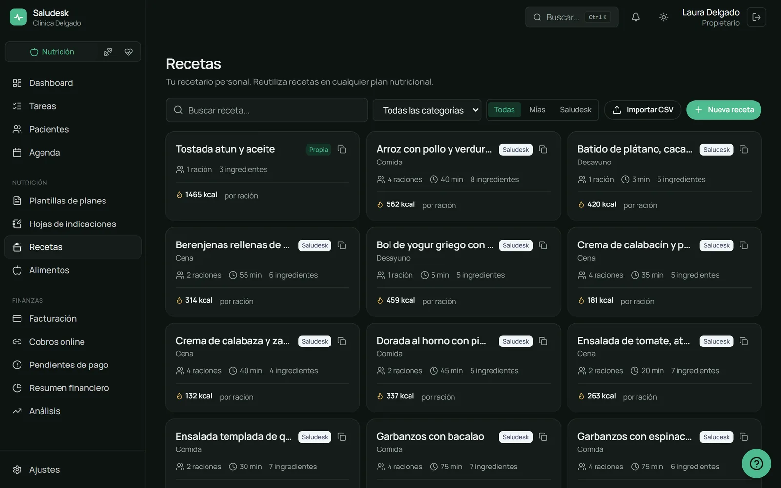 Recetario de Saludesk con tarjetas de recetas propias y de Saludesk: raciones, minutos, número de ingredientes y kcal por ración